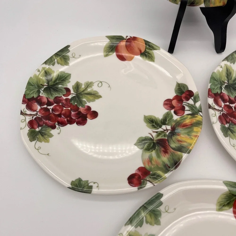 Royal Doulton Everyday Vintage Grape Salad Plates Set of 4 Fruit Fine China 8.25
